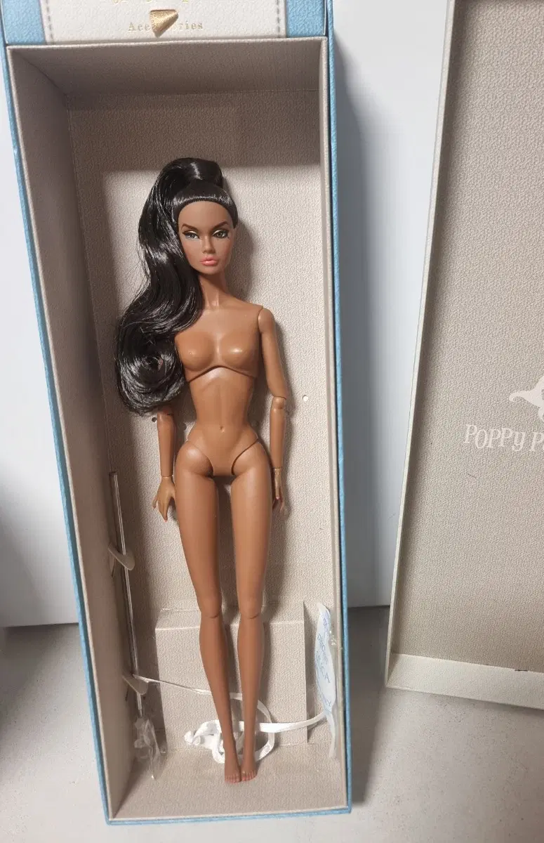 포피파커 누드 패션로얄티 바비인형 실크스톤