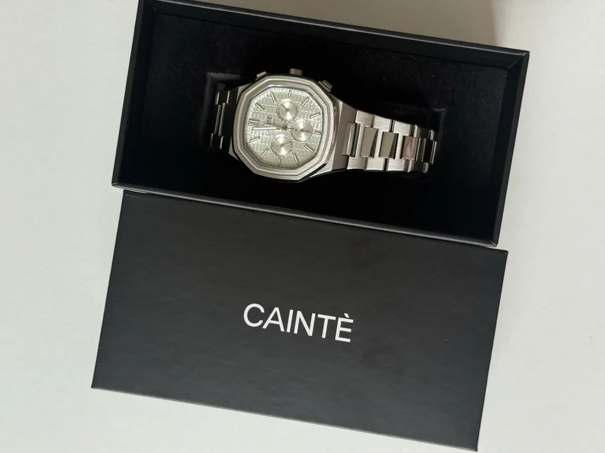 CAINTE 클로드 크로노그래프 실버 메탈 시계