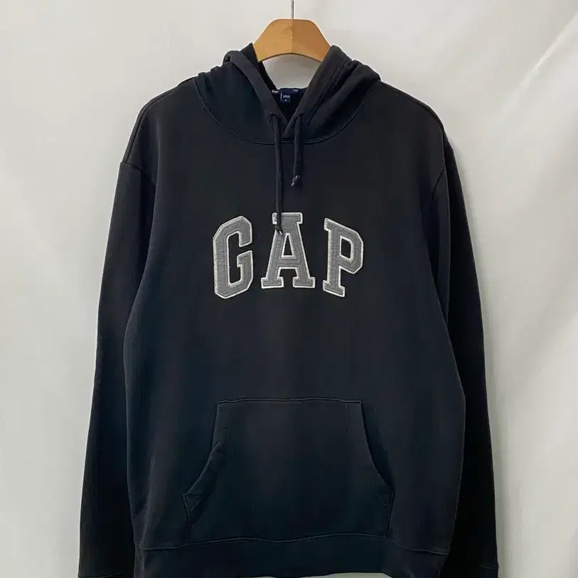171.GAP 빅로고 후드티 블랙L