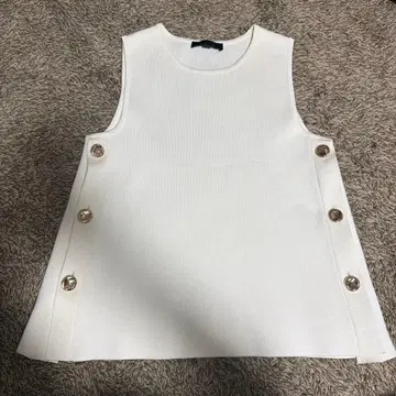 ZARA 사이드 버튼 슬리브리스 니트 화이트 S