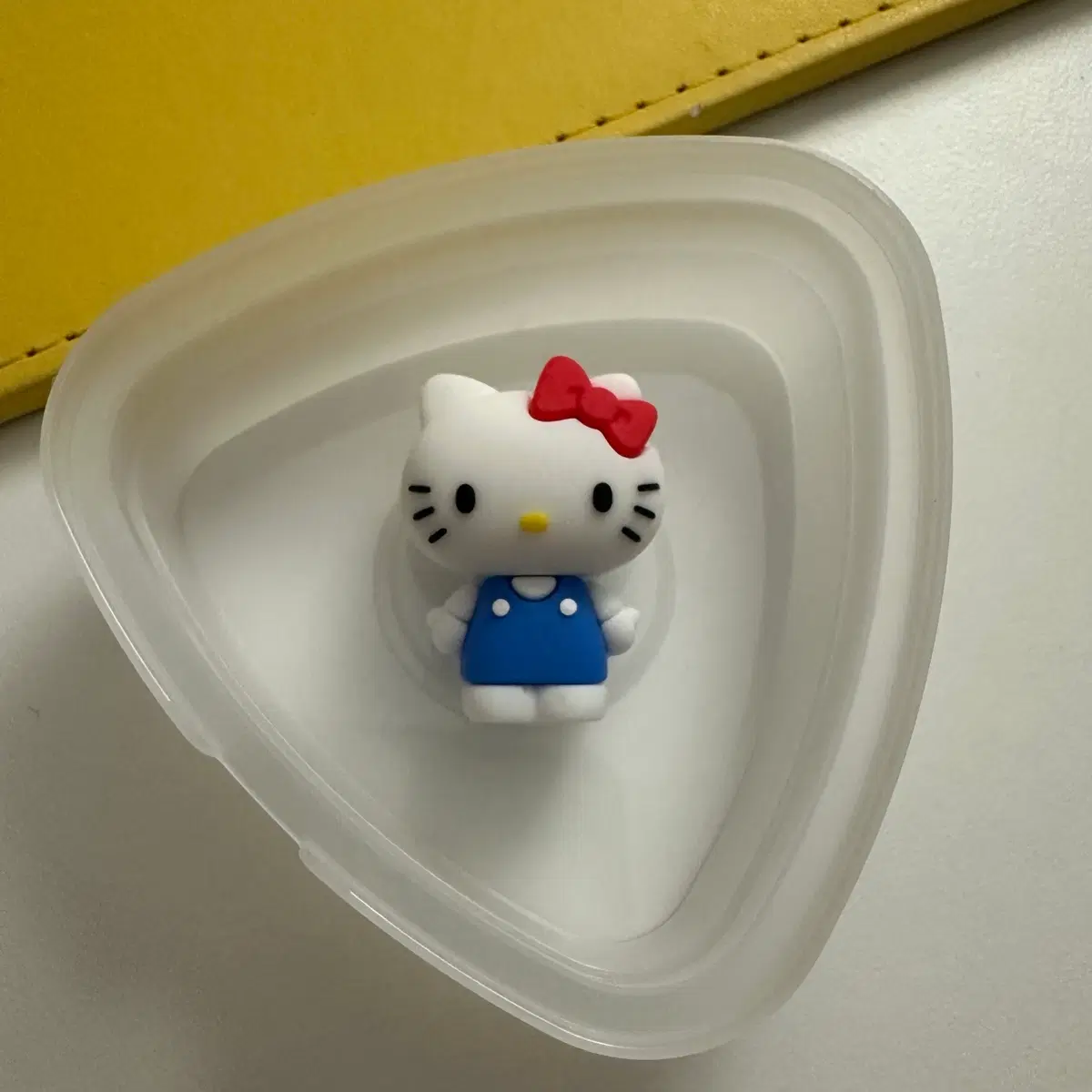 요즘 그릭요거트 키티 마그넷