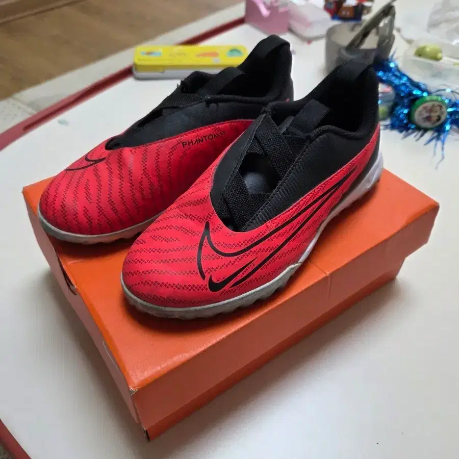 나이키 키즈 팬텀GX 아카데미 TF 210