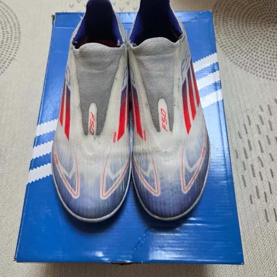 아디다스F50 리그 레이스리스 TF 220(IF1376)