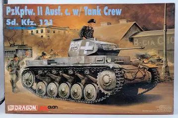 드래곤 1/35 IMPERIAL PzKpfw.II Ausf.c.w/Tank Crew Sd Kfz.121 9026