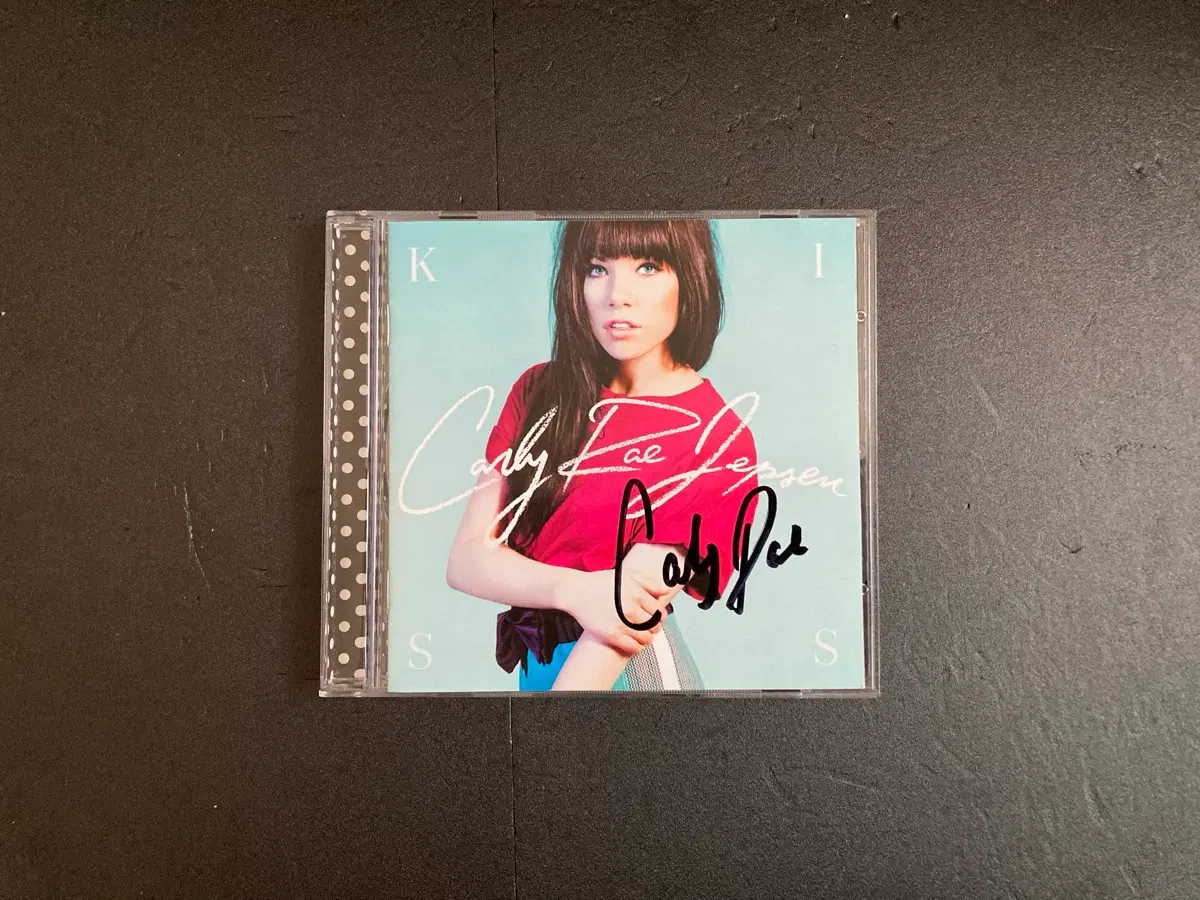 칼리 래 젭슨-Kiss 2012년 한정발매 친필싸인CD