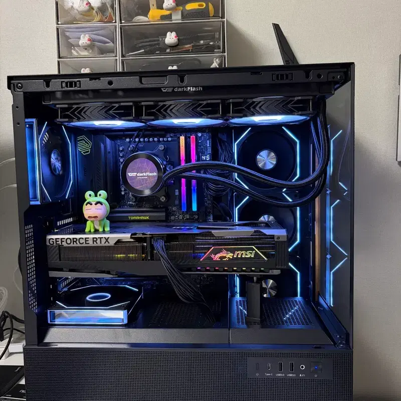 허수아비 컴)초고사양 9800x3d + rtx5080 뱅가드 컴퓨터 팔아요