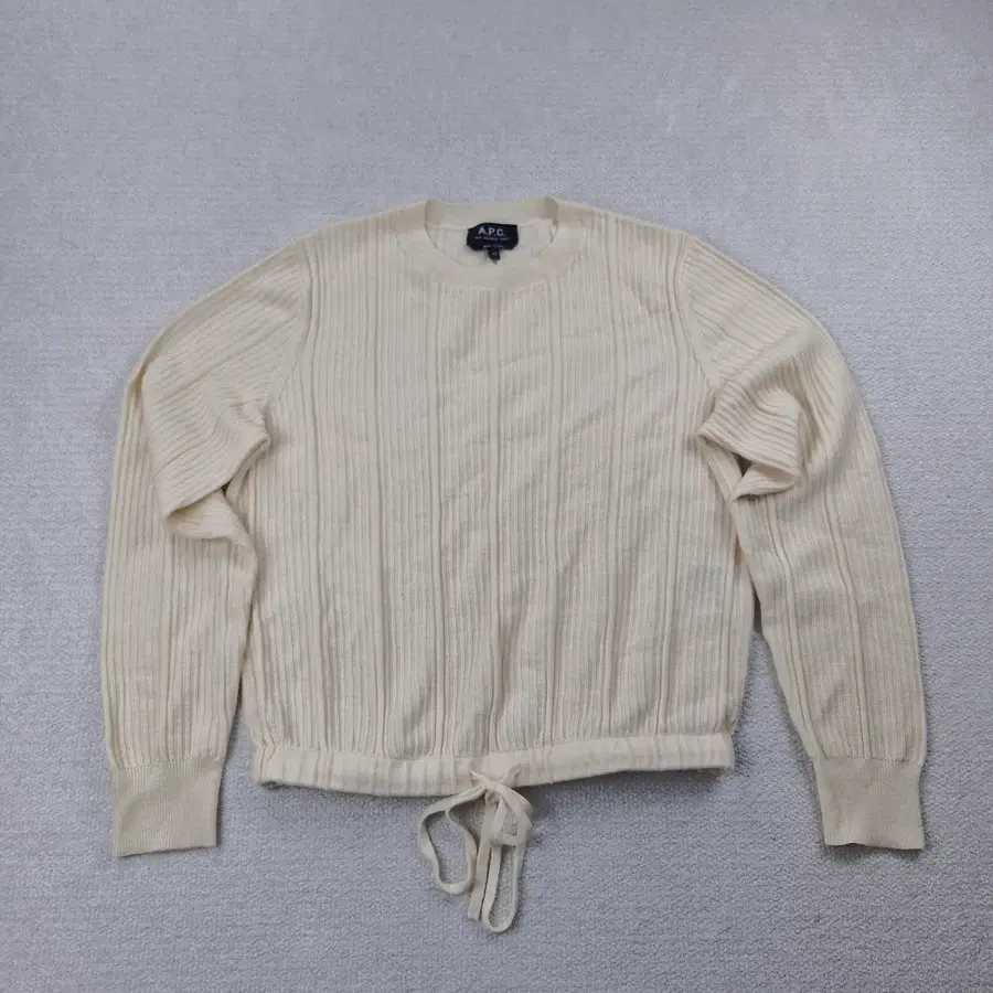A.P.C pullover sweater ํฌ๋ฆผ
