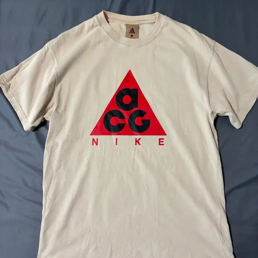 나이키 ACG 반팔 베이지 L