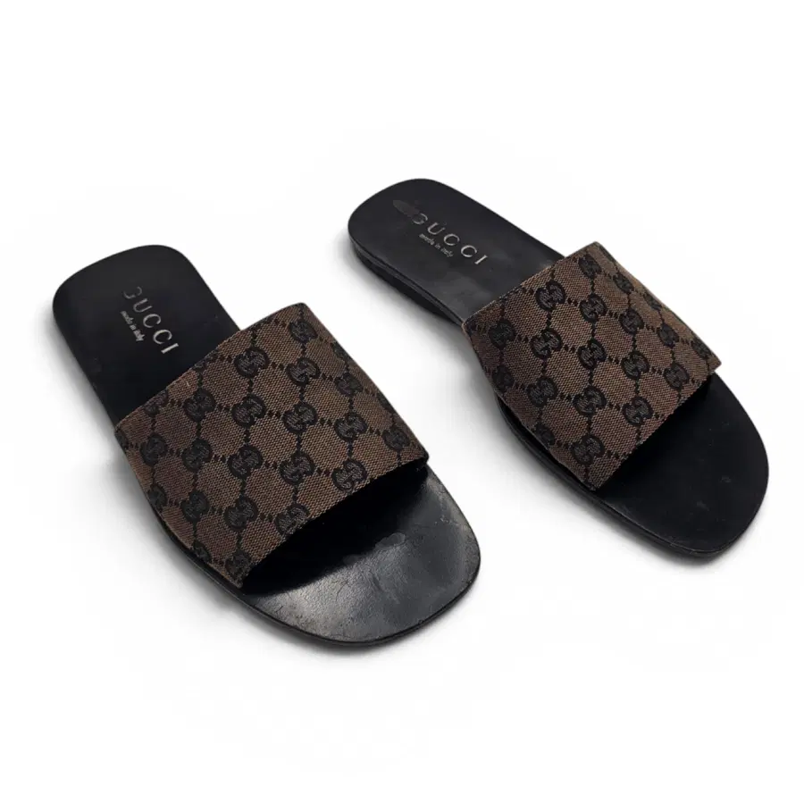 GUCCI 구찌 정품 280-285 남성 GG 로고 자가드 가죽 샌들 슬라이드 슬리퍼 휴가 바캉스신발중고명품25009