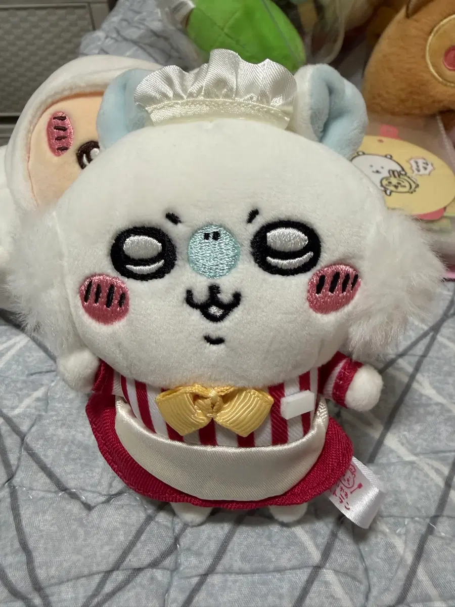웨이트리스 모몽가 인형