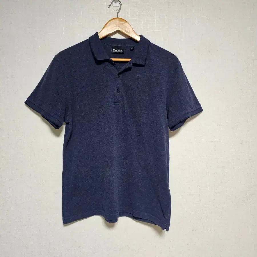 DKNY카라티 98~100사이즈