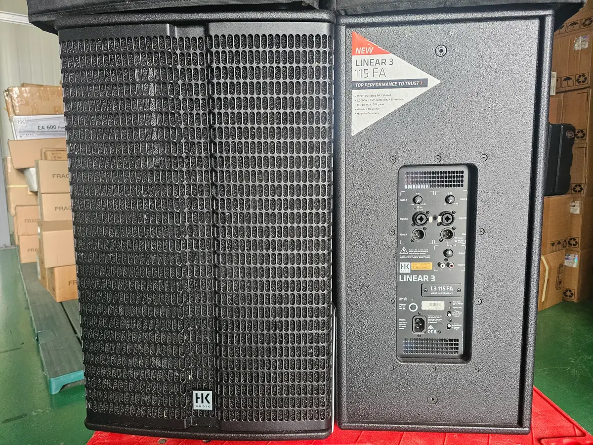 HK Audio LINEAR3 115FA 15인치 액티브 스피커 팝니다