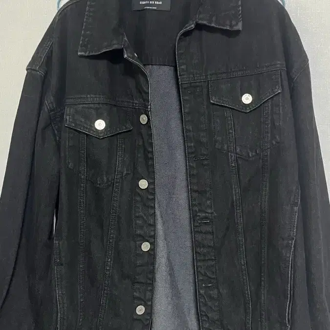 에잇식스로드 블랙데님 자켓 M사이즈
