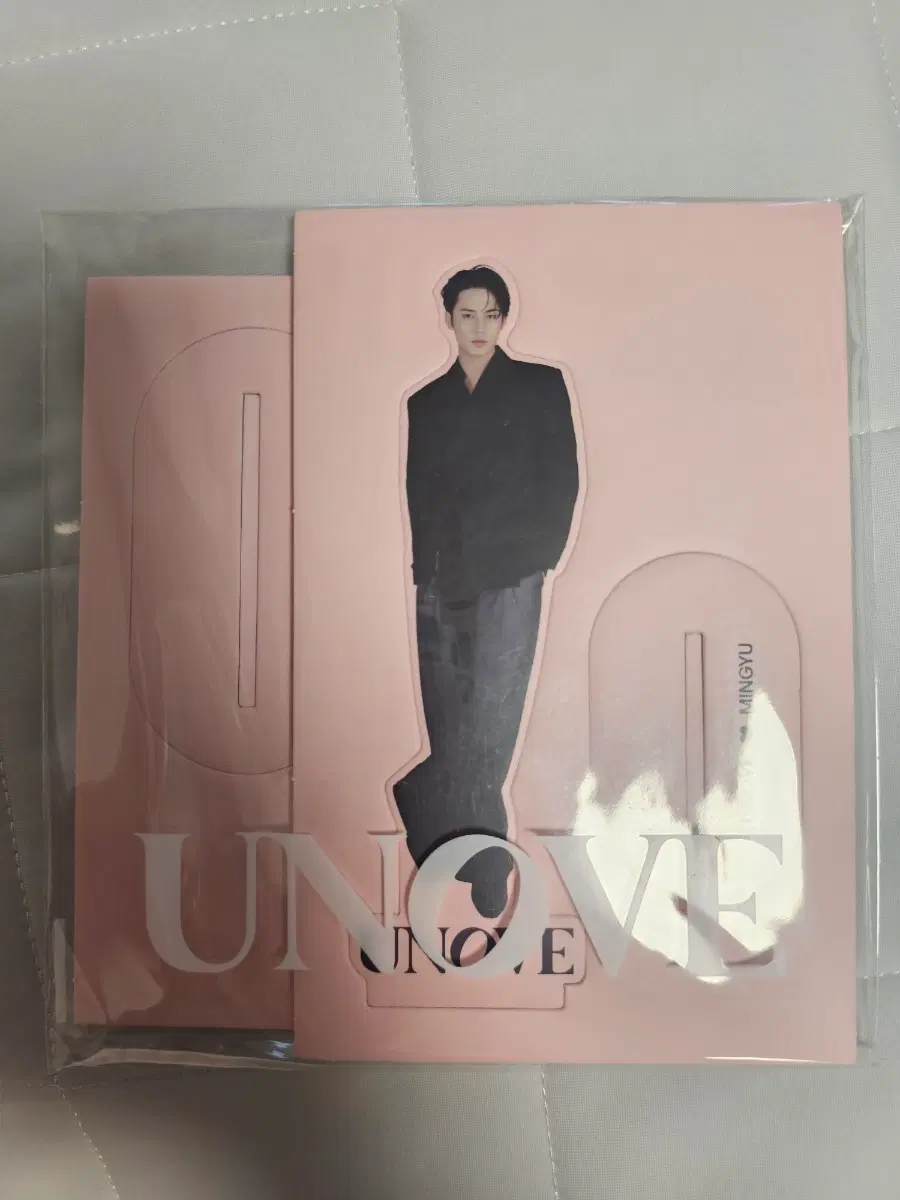 어노브 세븐틴 민규 스탠드 미개봉 양도해요