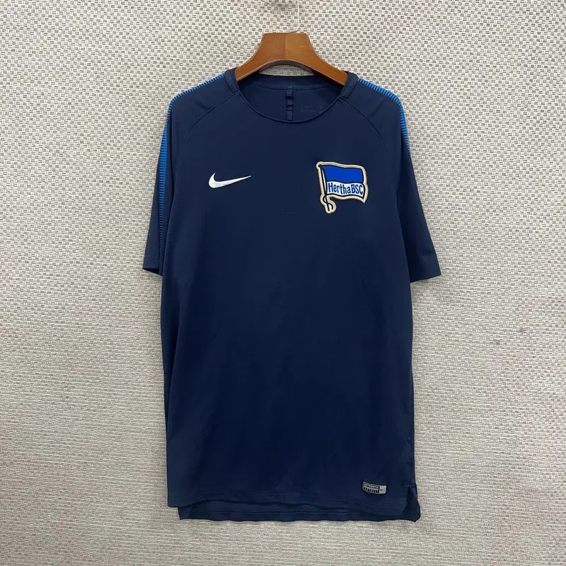 나이키 헤르타BSC 기능성 반팔티 L H00600