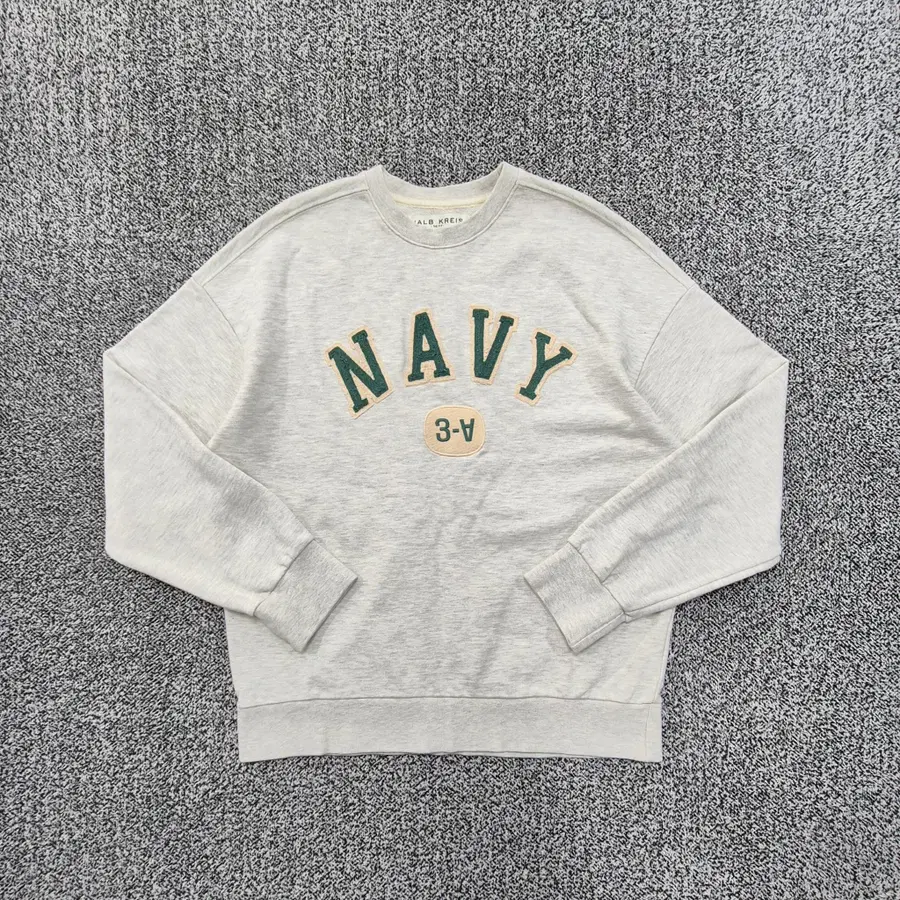 빈티지9. 할브크라이스 NAVY 아치 로고 맨투맨 오트밀