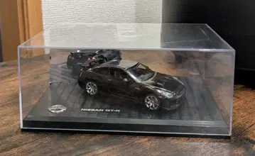 닛산 GT-R R35 1/43 딜러 미니카 모델카