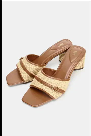 ZARA 라피아풍 뮬 샌들
