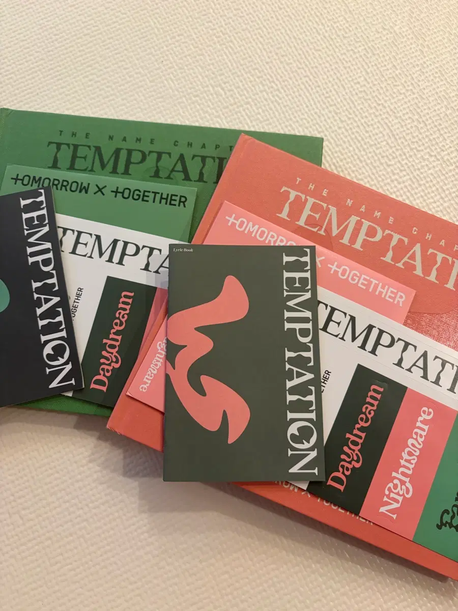 투모로우바이투게더 이름의 장: TEMPTATION 앨범 세트