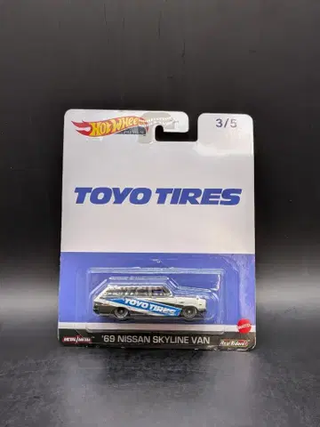 MATTEL HOTWHEELS POP CULTURE SPEED SHOP GARAGE 3/5 HKD05 '69 NISSAN SKYLINE VAN/TOYO TIRES 3/5