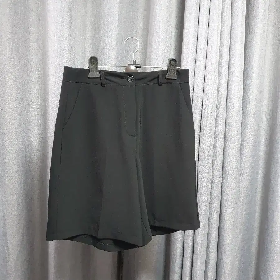 M블랙 차르르 반바지