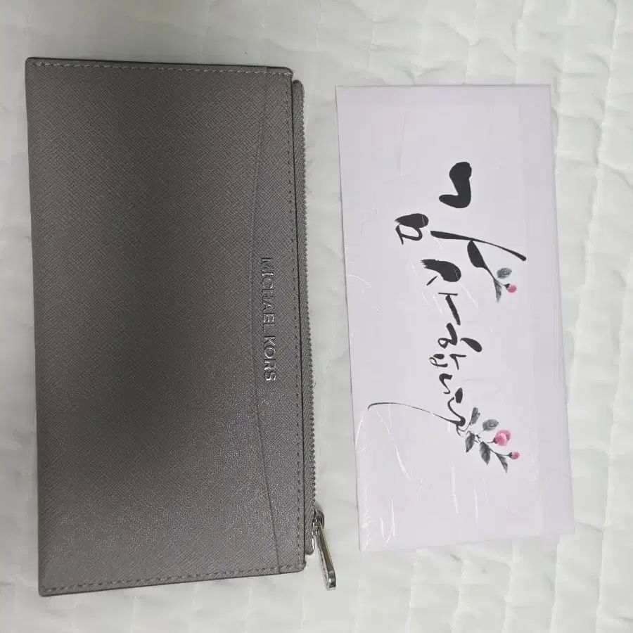 마이클코어스 카드지갑