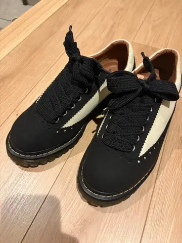 glamb Fat Lace Shoes