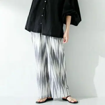 새상품 어반 리서치 서니 라벨 이컷 패턴 코튼 이지 팬츠 블랙