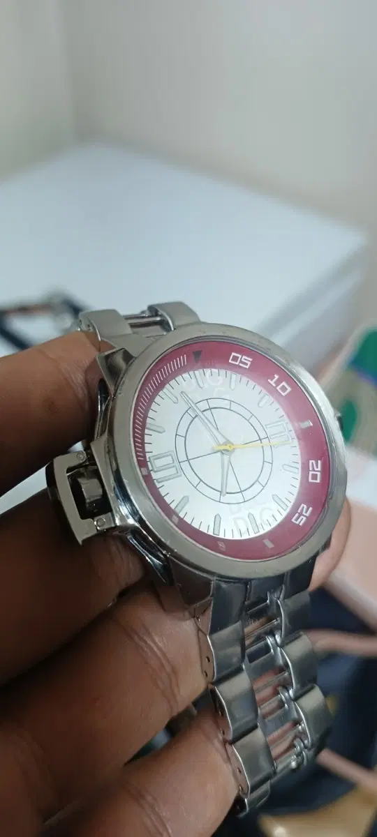 [D&G TIME] 돌체앤가바나 남성용 메탈 시계 고급사양사진 속 제품 그대로 판매하며, 메탈 스틸 외관 상태 전반적으로 양호합니다.브랜드: D&G TIME (Dolce