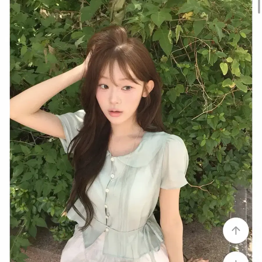 새틴 화이트 미니 프릴 스커트