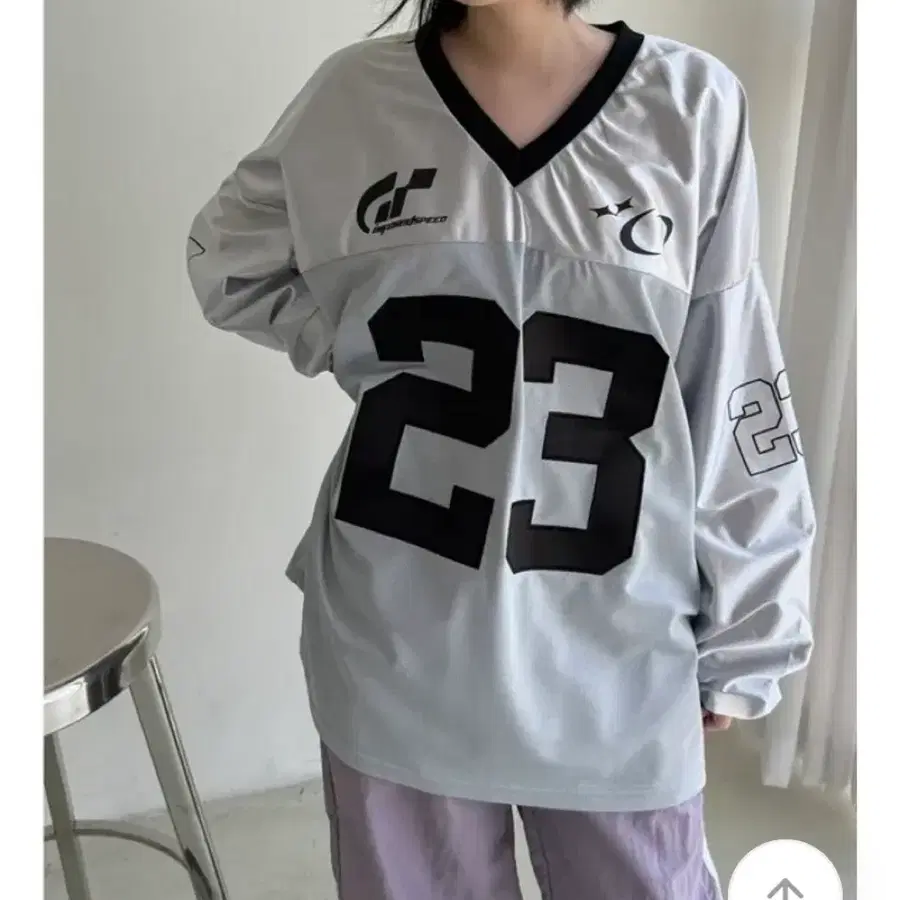23 스포티 긴소매 티셔츠