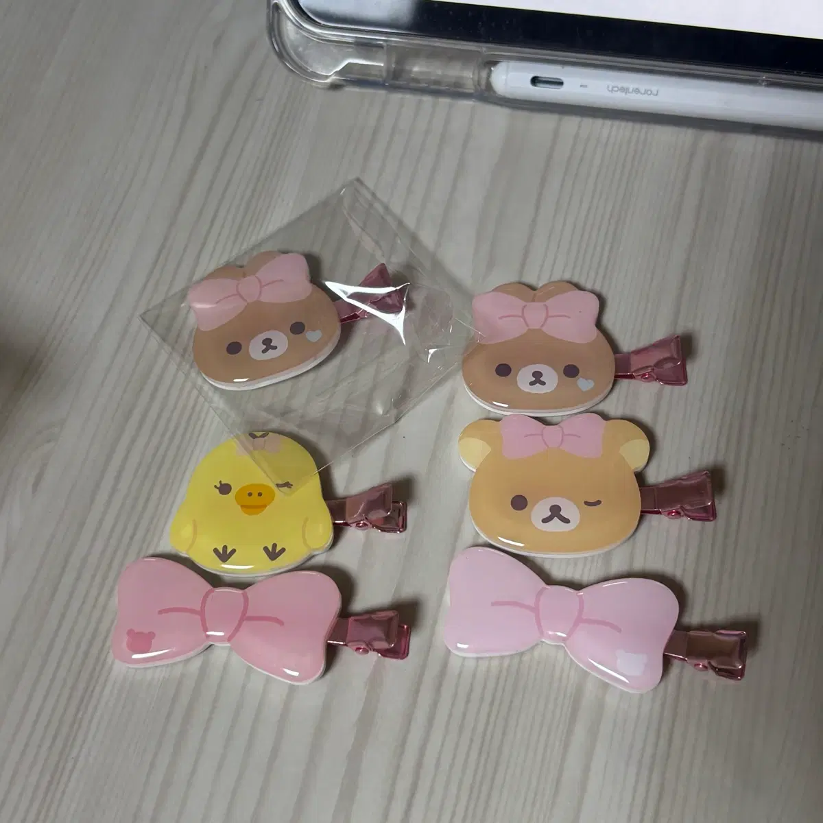 산엑스 메이크업 핀 리락쿠마 키이로이토리 차이로이코구마