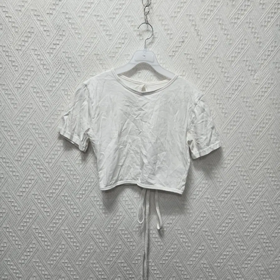 L174 여성 크롭 티셔츠