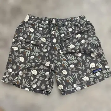 Patagonia 파타고니아 꽃무늬 숏팬츠 하프 팬츠