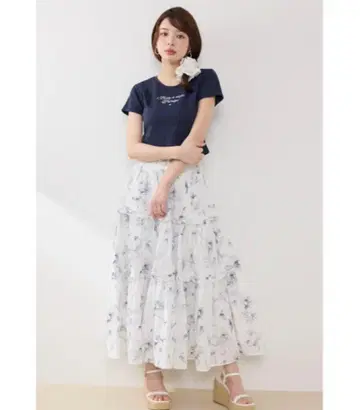 rienda 허리 셔링 턱 디자인 플레어 스커트