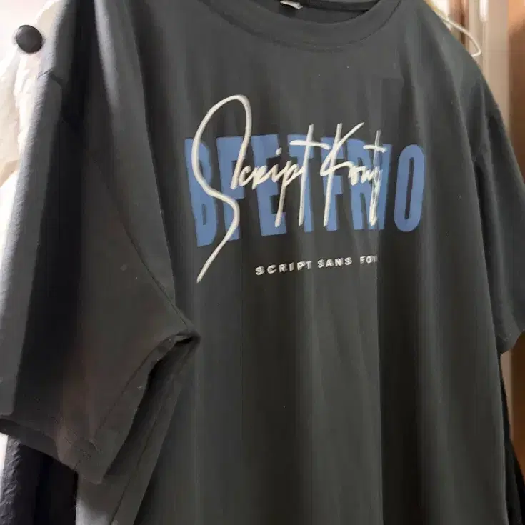 나인플러스 여성 반팔티 L