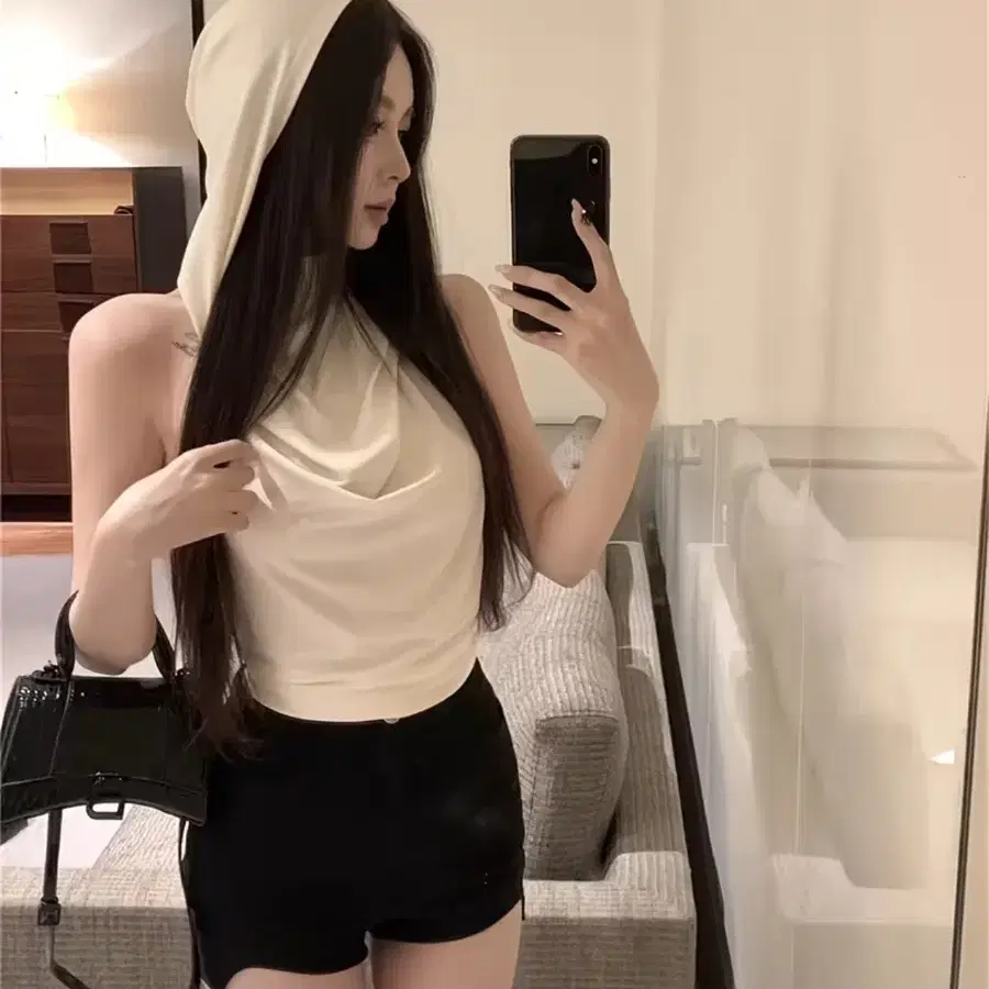 후드 넥 나시 여성 여름 슬림핏 민소매 탑 에이블리 순느
