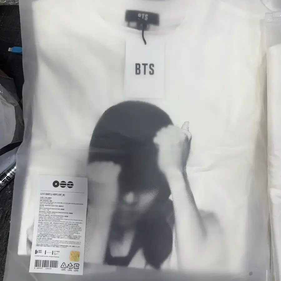 BTS 아리랑 반팔티셔츠 j-hope