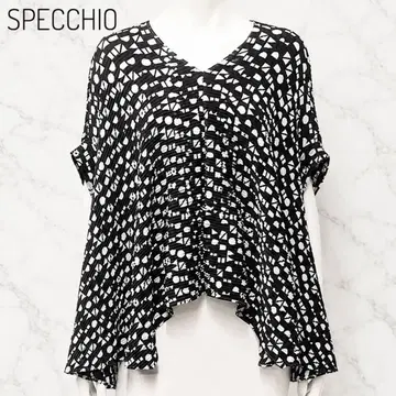 새상품급 SPECCHIO 스페치오 플리츠 와이드 상의 올 패턴 기하학 40