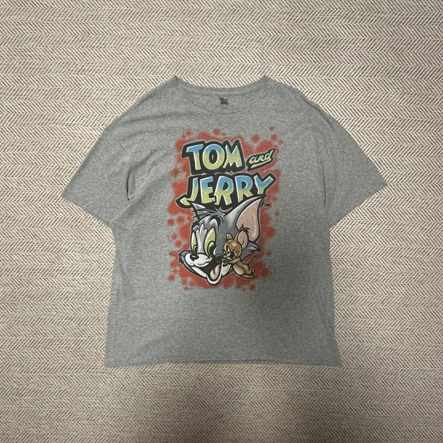 VINTAGE tom and jerry t-shirt