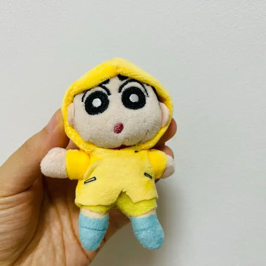 (새상품)짱구 우비 키링 팝니다