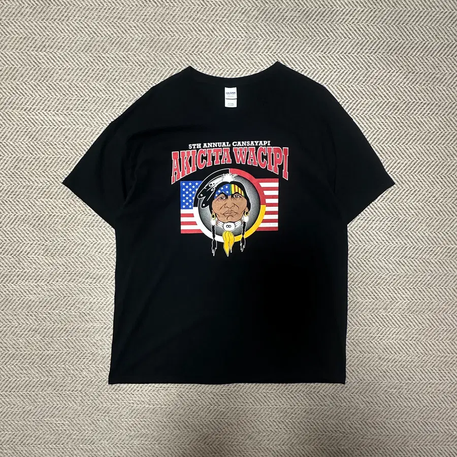 GILDAN t-shirt