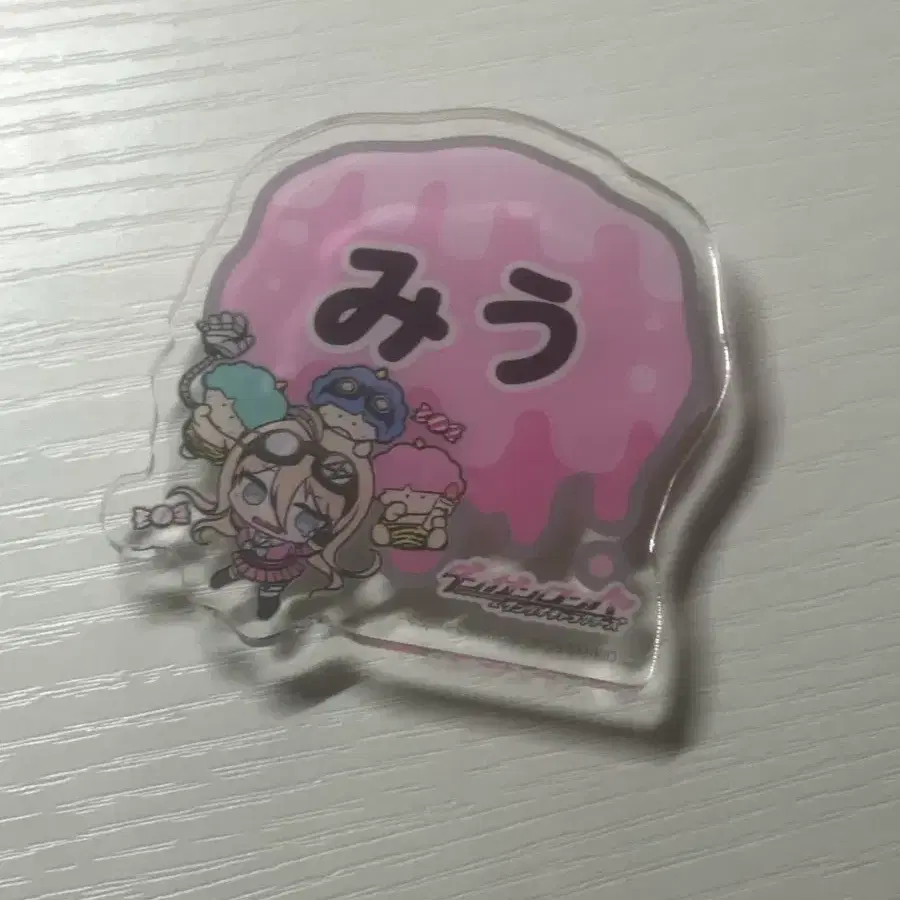 뉴 단간론파 v3 이루마 미우 산리오 콜라보 아크릴뱃지