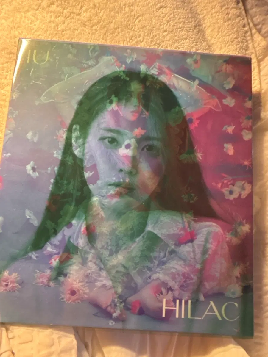 아이유 LILAC 앨범 하이락 (풀셋. 포카포함) 판매