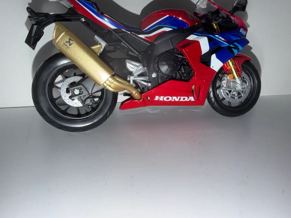 혼다 CBR1000RR-R 파이어블레이드 스케일 모형