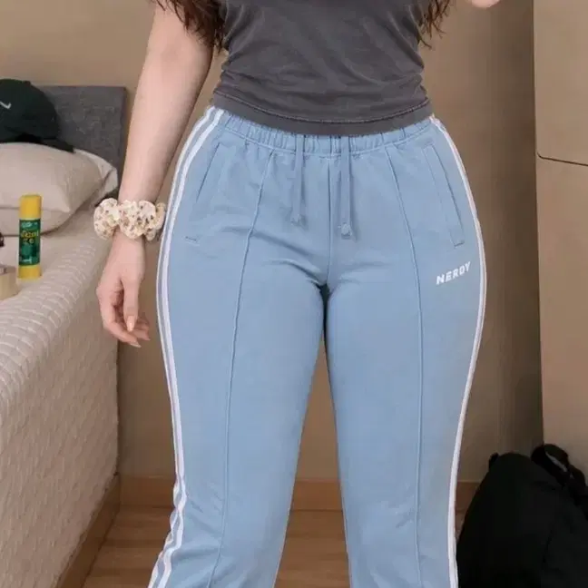 803 ) 새상품상태 널디정품 트레이닝 바지 S