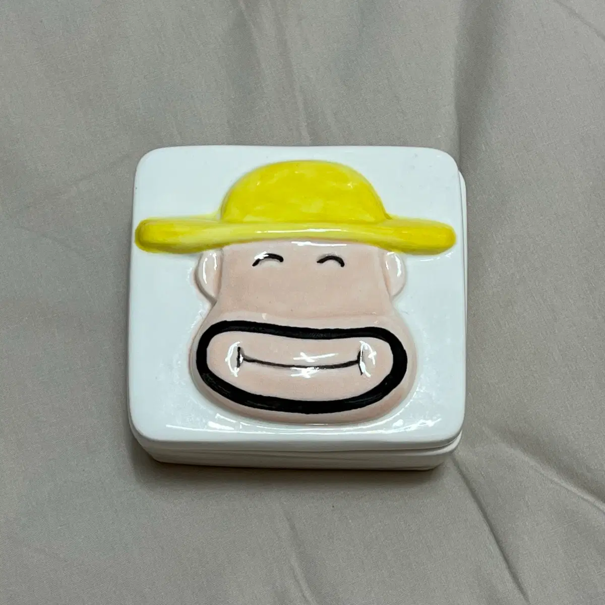 칼아저씨 도자기 보관함