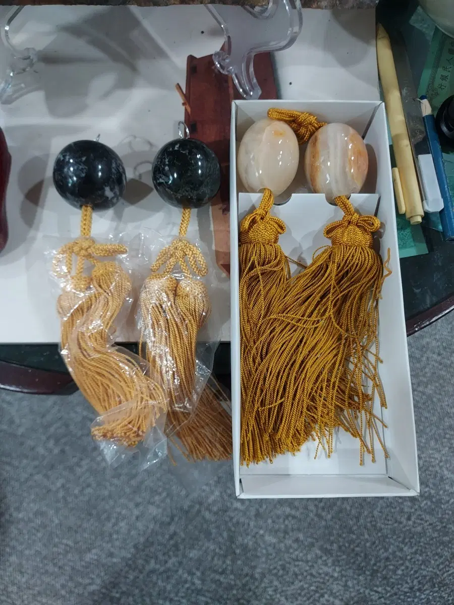 장식용 원석 풍진