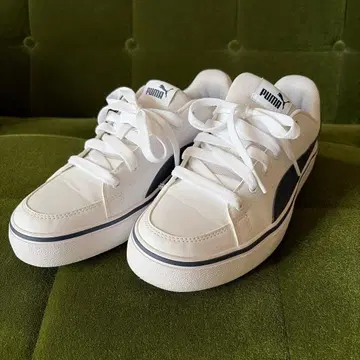 PUMA 여성용 스니커즈