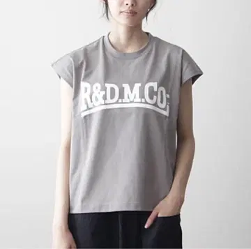 R&D.M.Co. 올드맨즈 테일러 로고T셔츠